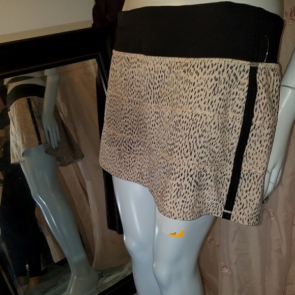 Lululemon Pace rival II skirt NWT 10reg - Picture 1 of 8